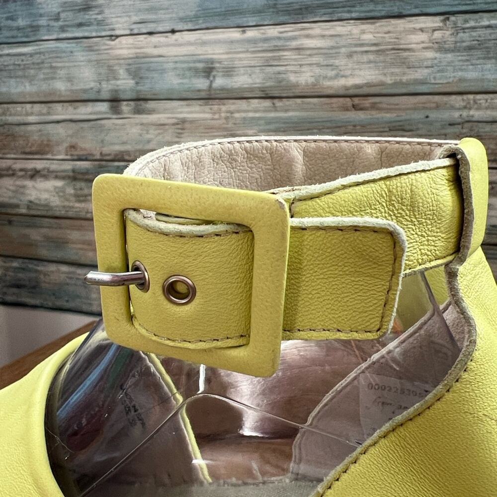 Free People Coast Platform Sandal in Sunny Lime
Leather - Picture 13 of 16